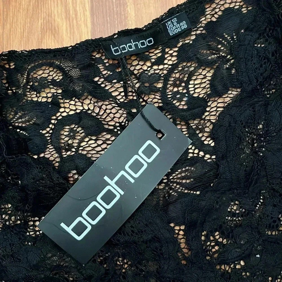 Boohoo Lace Short Sleeved Bodysuit Size 12 - Picture 3 of 4